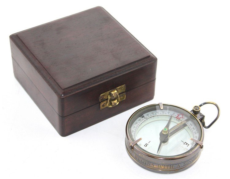 TTT Ahşap Kutulu Pirinç Pusula Model 10