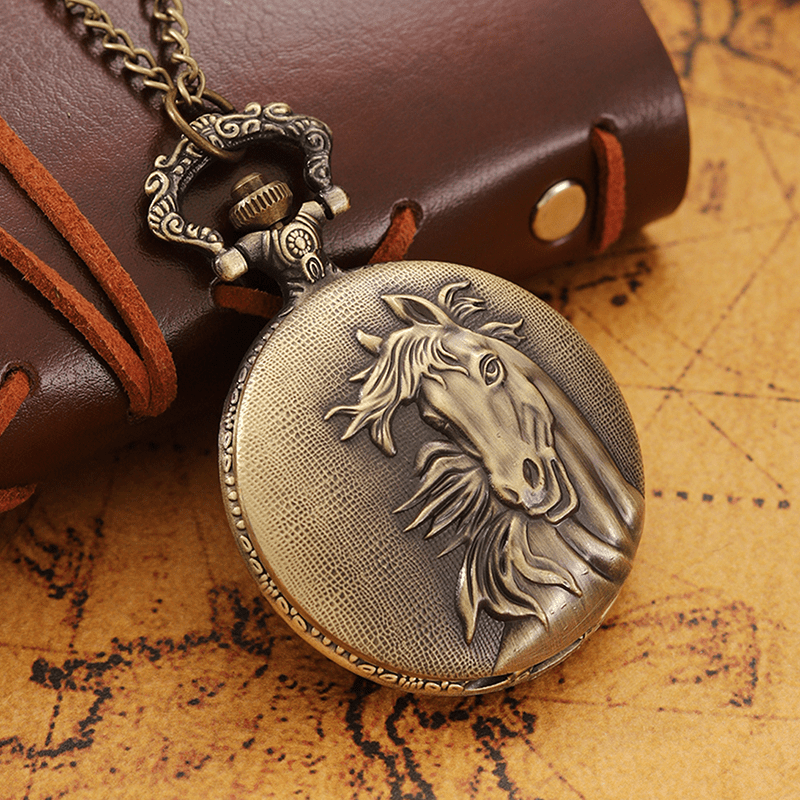 TTT At Büstü Köstekli Saat Model 2