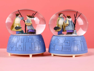 TTT IŞIKLI MÜZIKLI KAR KÜRESI ORTA BOY