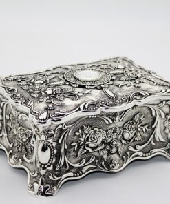 TTT Metal Sandıklı Takı Kutusu