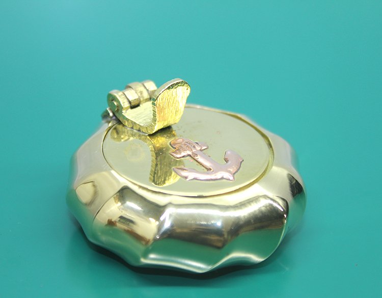 TTT Pirinç Çapalı Kapaklı Küllük 5 Cm