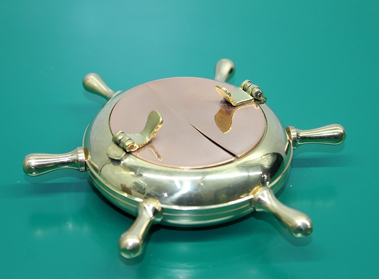 TTT Pirinç Dümenli Kapaklı Küllük