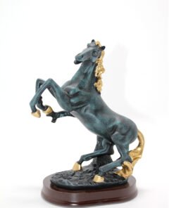 TTT Polyester Şahlanmış At Figürü Model 1