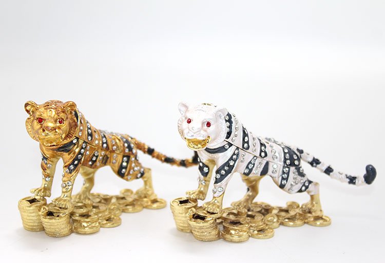 TTT Swarovski Taşlı Tekli Leopar Model 2